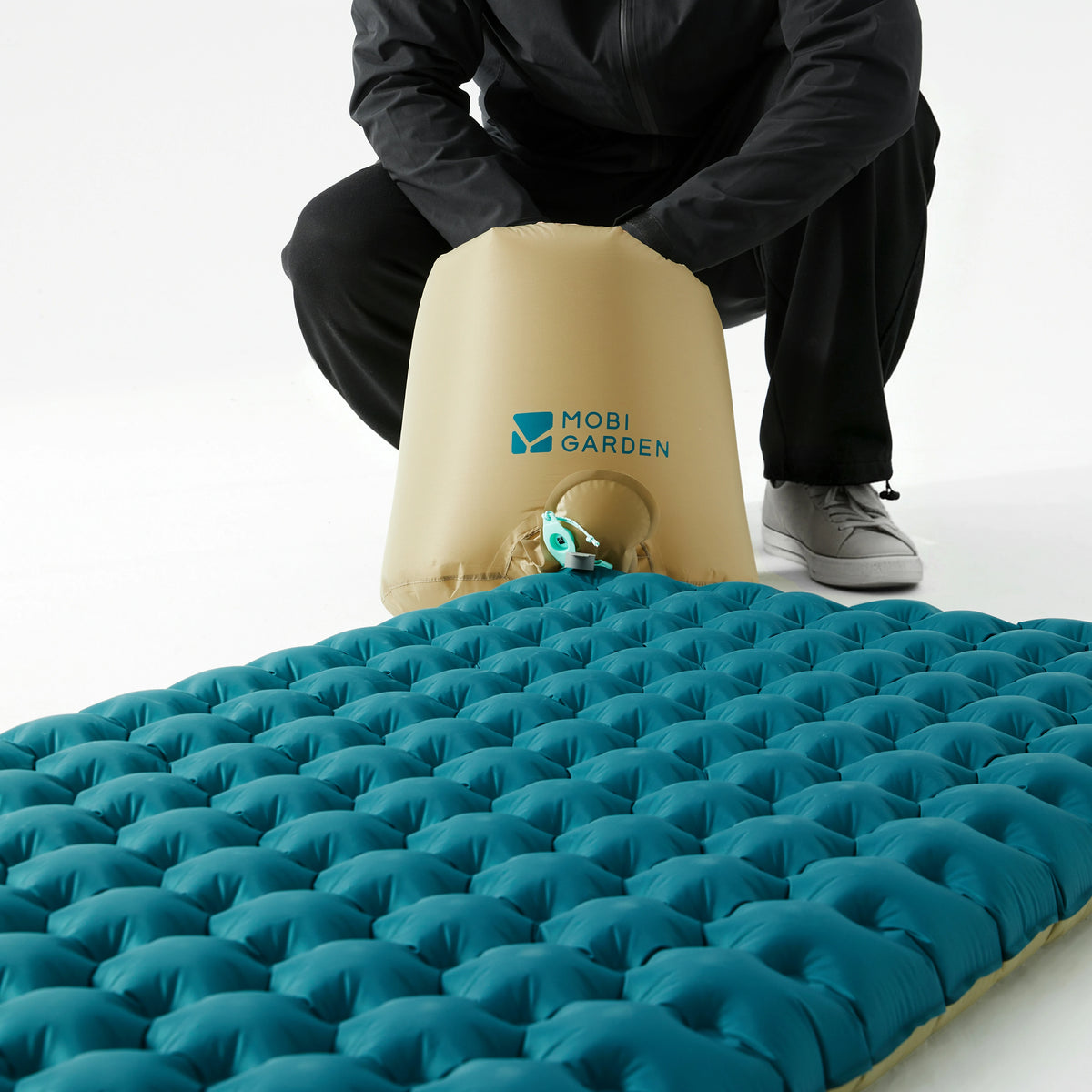 Gennye Pro Insulated Air Sleeping Pad - Rectangular Large - R-Value 3.9